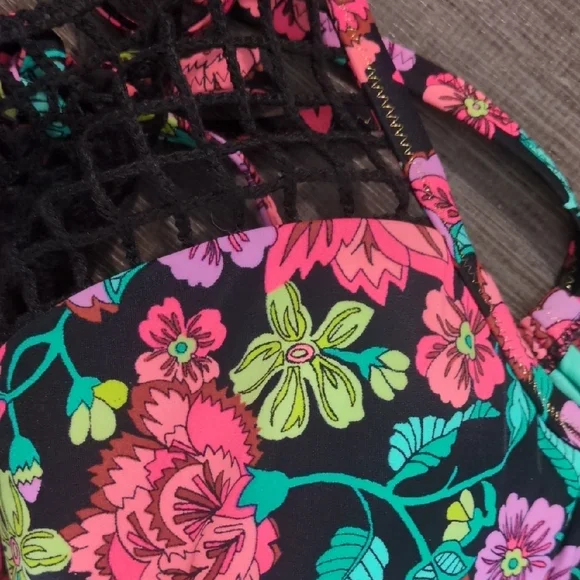 Shade & Shore Black and Pink Underwire Bra with Floral Design - Picture 3 of 6